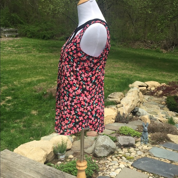 Candies Floral Sleeveless Top Extra Small - Picture 4 of 7